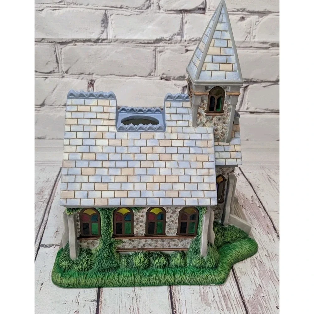 PARTYLITE Olde World Village #2 CHURCH Tealight Candle Holder Christmas Decor‎